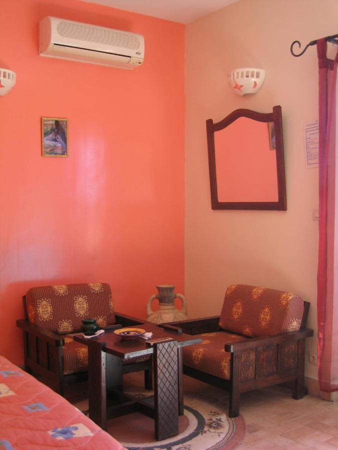 Bed and Breakfast Les Tourmalines Afeggou Exterior foto